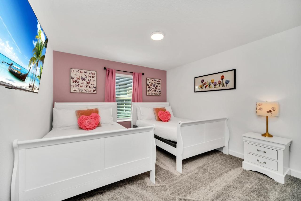 1030 Splash Shot Place Holiday home